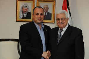 חיליק בר ואבו מאזן. הופך את התאחדות הסטודנטים למעוז השמאל. 