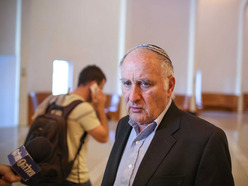 אינדור. מתאר את סכימת השמאל בעד הטרור. (צילום: נועם מושקוביץ)