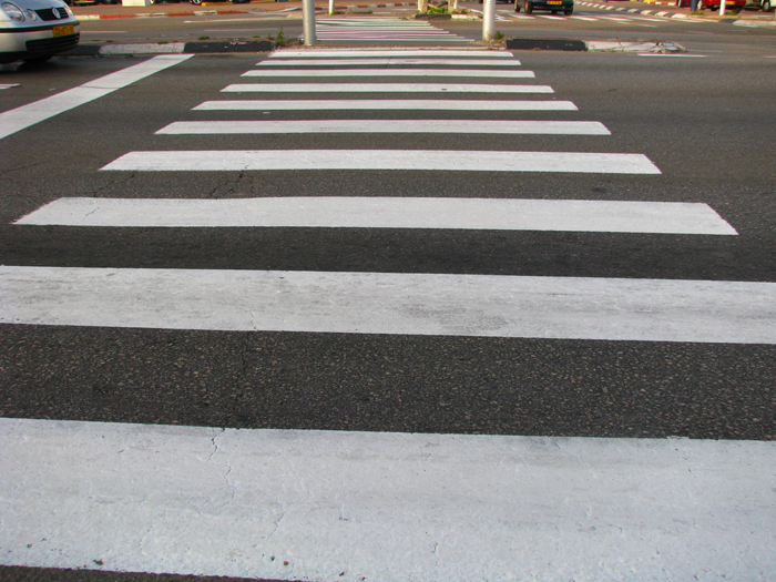 להיזהר לפני שחוצים את הגשר