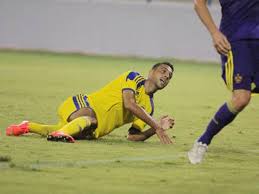 זהבי על הרצפה. מכבי עוד לא התעוררו. צילום: וואלה! ספורט