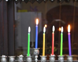 בשביל מה מדליקים אותם? נרות חנוכה