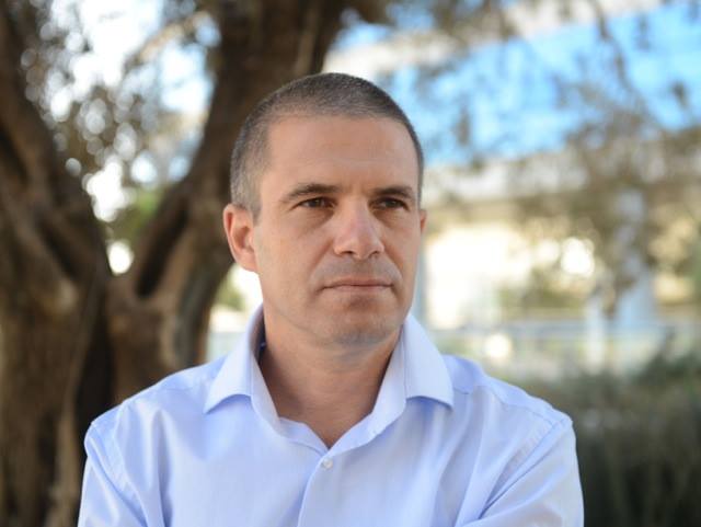 הירש. יעמוד במשימה?